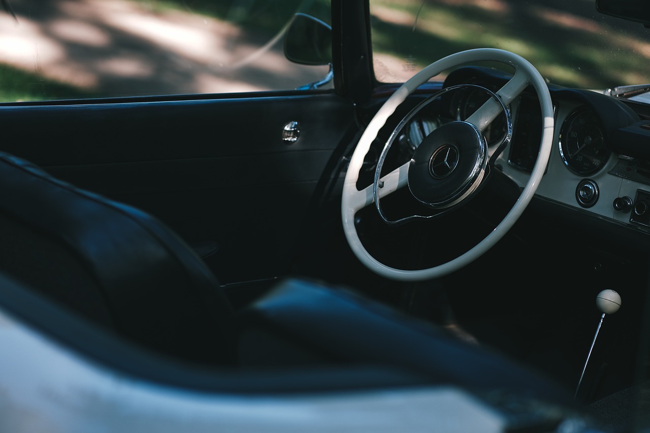 steering-wheel-7417390_1280 `